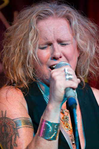 Never The Bride - Nikki Lamborn, lead singer