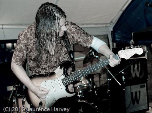 Innes Sibun on lead guitar