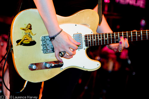 Joanne Shaw Taylor, guitar