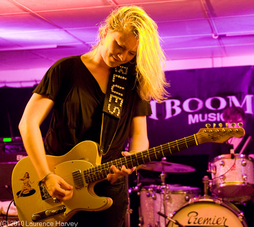 Joanne Shaw Taylor, guitar