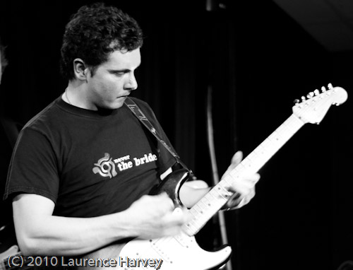 Stuart 'Sly' Dixon on lead guitar