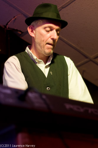 Ian Salisbury on keyboards