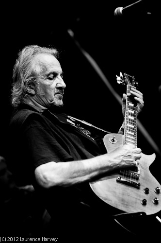 Cliff Gater, Guitar & Vocals