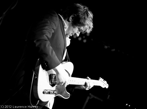 Ron Sayer on guitar & vocals
