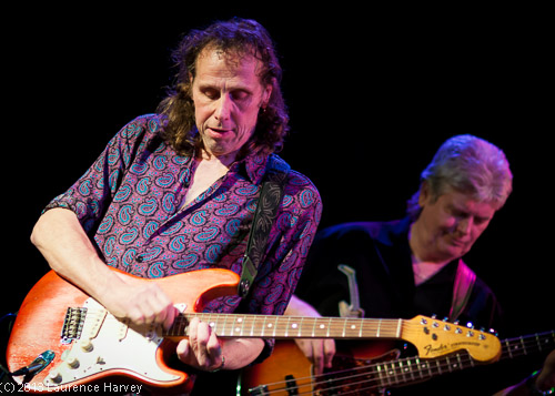 Geoff Grange on guitar