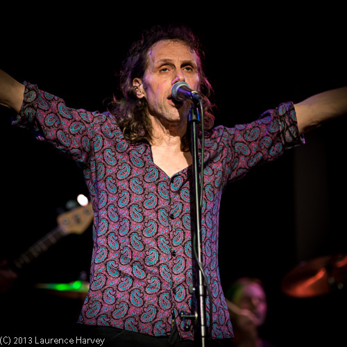 Geoff Grange on vocals