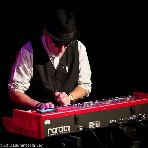 Ian Salisbury on keyboards