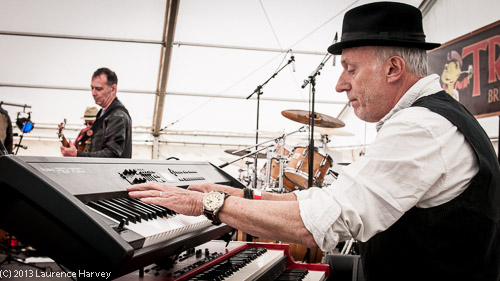 Storm Warning - Ian Salisbury on keys