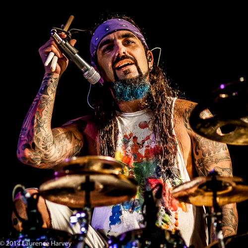 Mike Portnoy on drums
