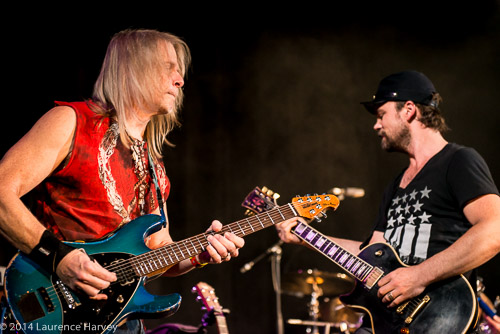 Steve Morse & Casey McPherson on guitar