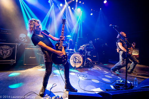 Western Sand on stage @ Shepherd's Bush Empire