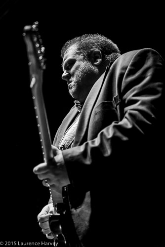 Danny Bryant on guitar & vocals