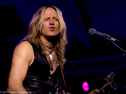 Doug Aldrich on guitar