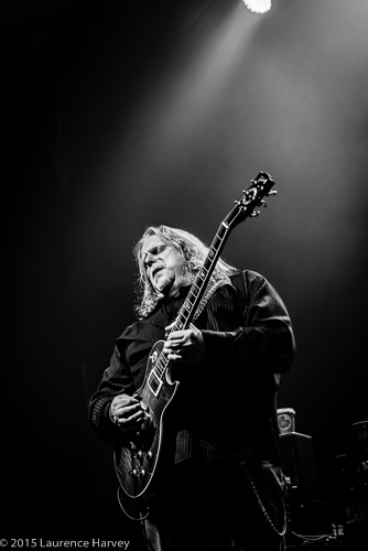 Warren Haynes on guitar & vocals