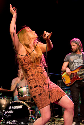 Jo Harman on vocals