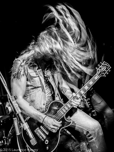 Jared James Nichols on vocals & guitar