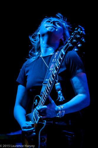 Joanne Shaw Taylor on guitar & vocals