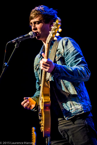 Laurence Jones on guitar & vocals