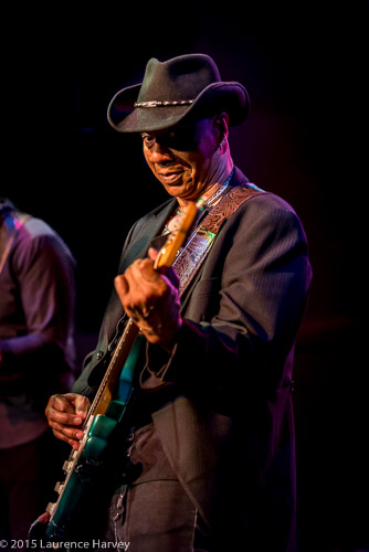 Marcus Malone on guitar & vocals