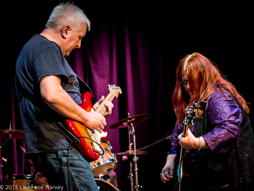 Octavia guitar duelling with Bob Moore