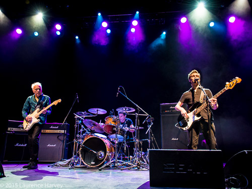 Robin Trower & his band on stage @ The Shepherd's Bush Empire. Richard Watts (bass, vocals) and Chris Taggart (drums)