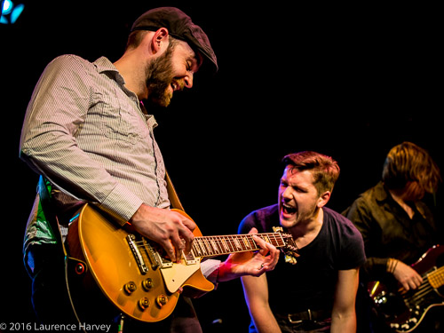 Paul Muir on vocals & Paul Turley on guitar