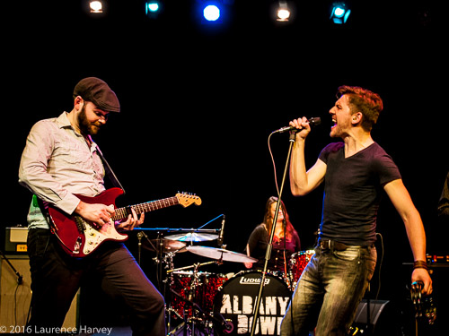 Paul Muir on vocals & Paul Turley on guitar