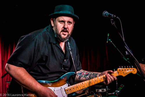Big Boy Bloater on guitar & lead vocals