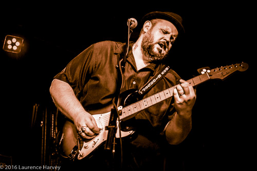 Big Boy Bloater on guitar & lead vocals