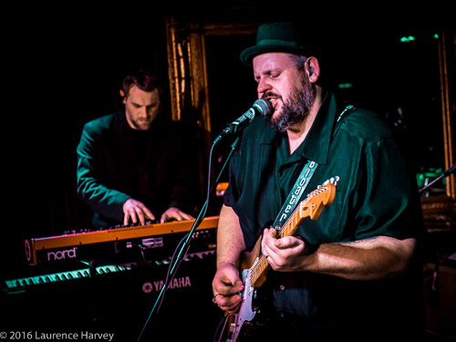 Big Boy Bloater on guitar & lead vocals, Dan Edwards on keyboards