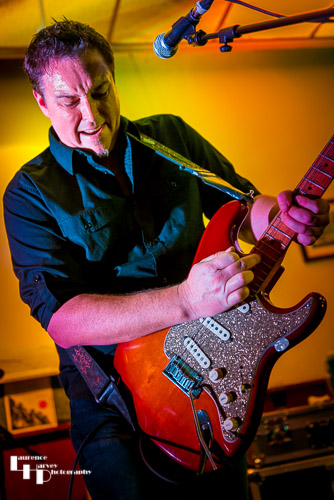 Billy Walton on guitar & vocals