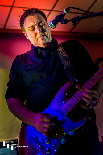 Billy Walton on guitar & vocals