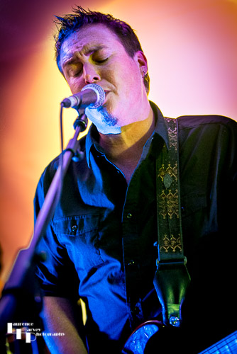 Billy Walton on guitar & vocals