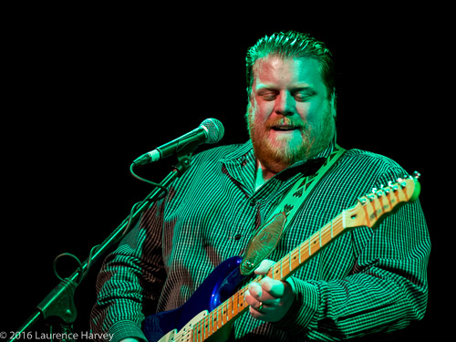 Danny Bryant on guitar & vocals