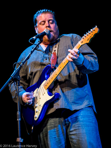 Danny Bryant on guitar & vocals
