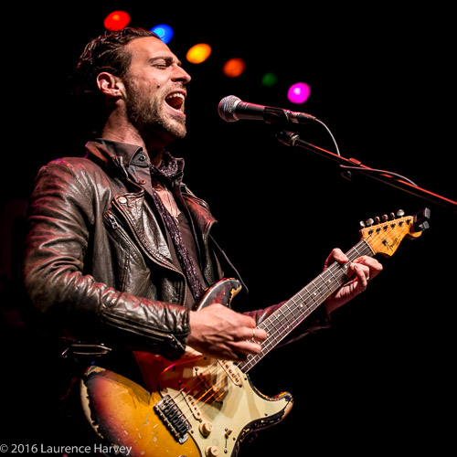 Dan Patlansky on guitar & vocals