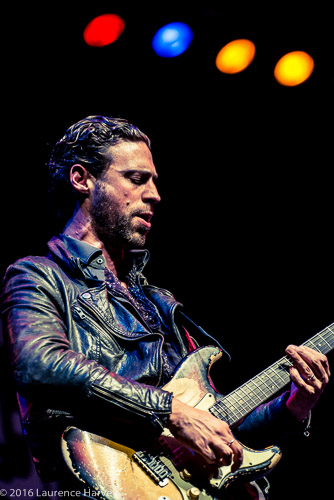 Dan Patlansky on guitar & vocals