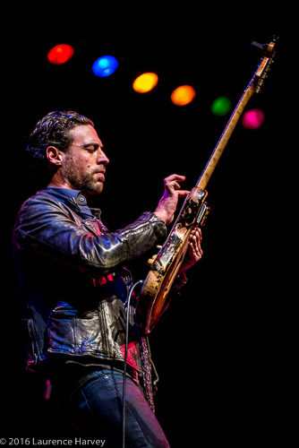 Dan Patlansky on guitar & vocals