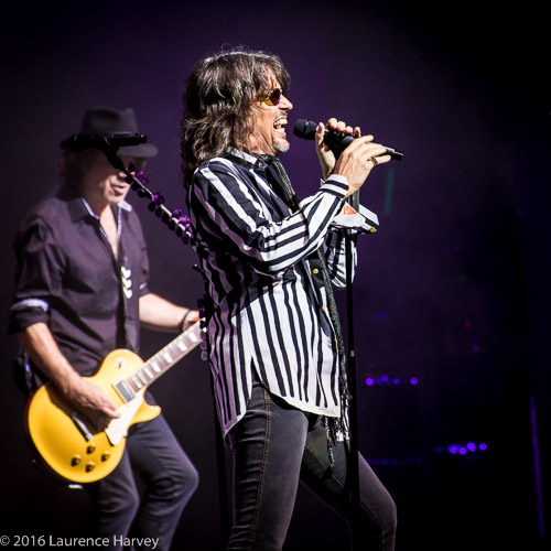 Kelly Hansen on lead vocals