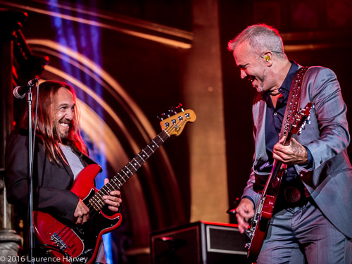 JJ Grey on vocals & guitar, Todd Smallie on bass