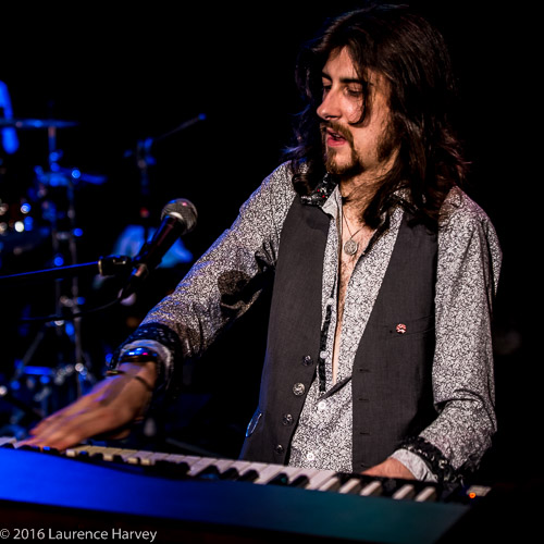 Jamie Pipe on keyboards