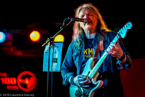 Ryk Mead on guitar & vocals