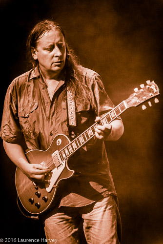 Innes Sibun on guitar