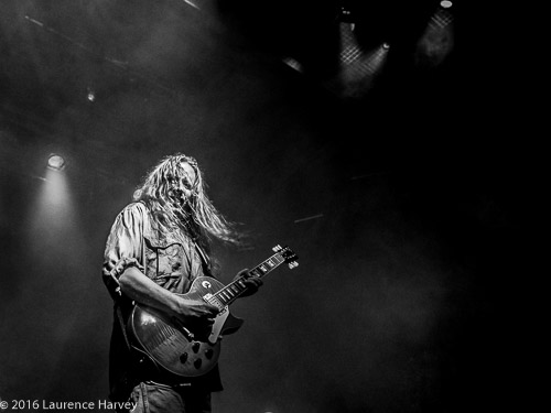 Innes Sibun on guitar