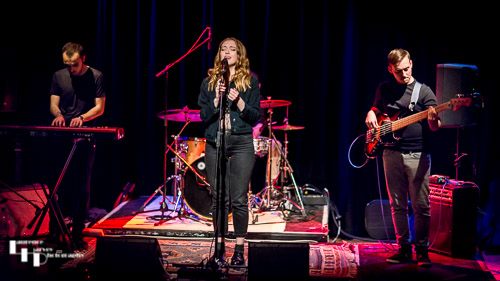Alice Auer & her band on stage at The Old Court