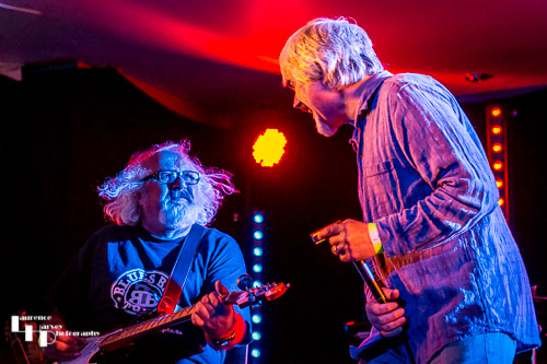 The Barnstormers: Stuart 'Son' Maxwell on vocals & harp, Barney Nikolic on guitar