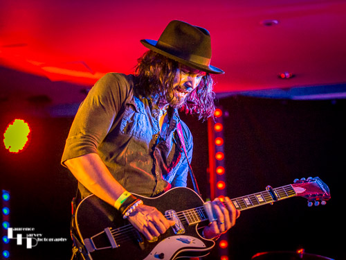 Troy Redfern Band: Troy Redfern on guitar & vocals