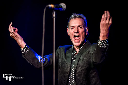 Dr Feelgood: Robert Kane on vocals