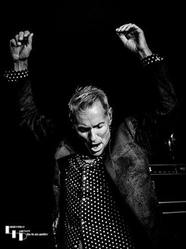 Dr Feelgood: Robert Kane on vocals