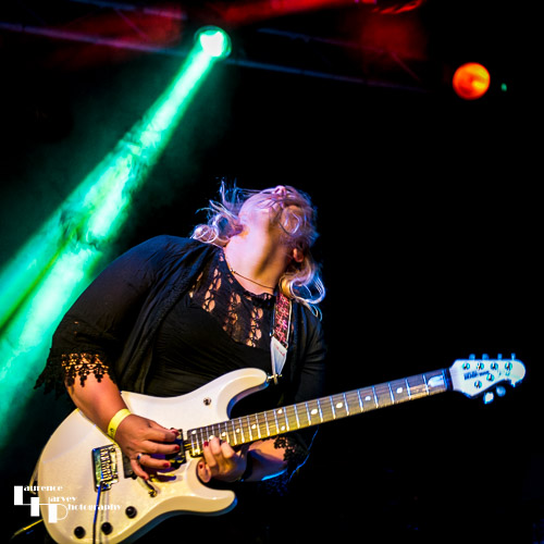 Chantel McGregor Band: Chantel McGregor on guitar & vocals